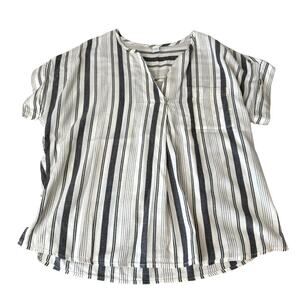 Women's Striped Ivory and Gray Boxy Short Sleeve Blouse Size Medium